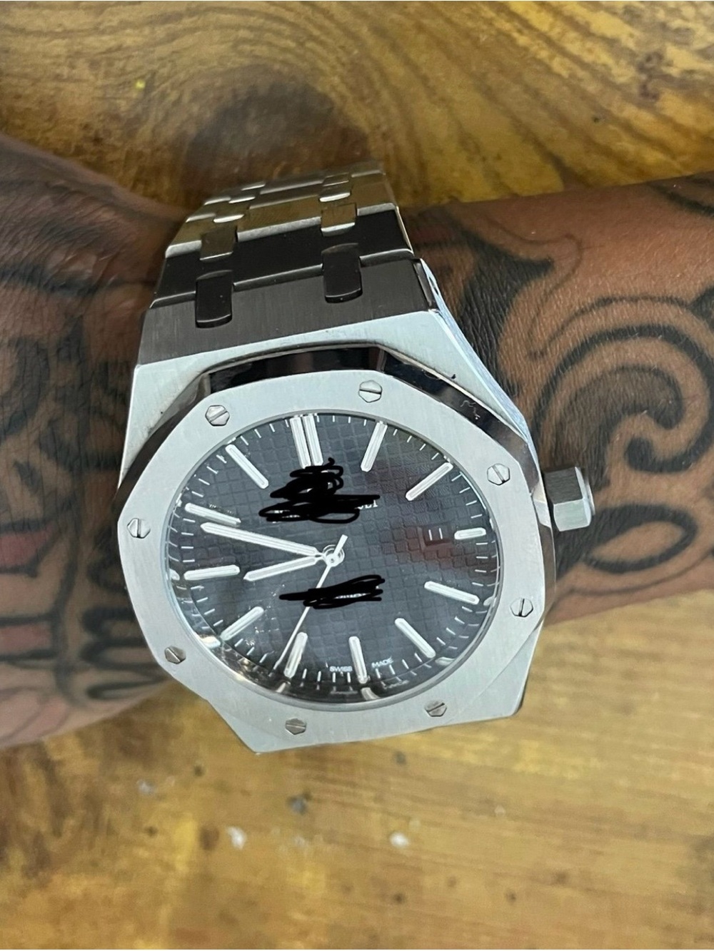 Men’s Watch - Picture 3 of 5